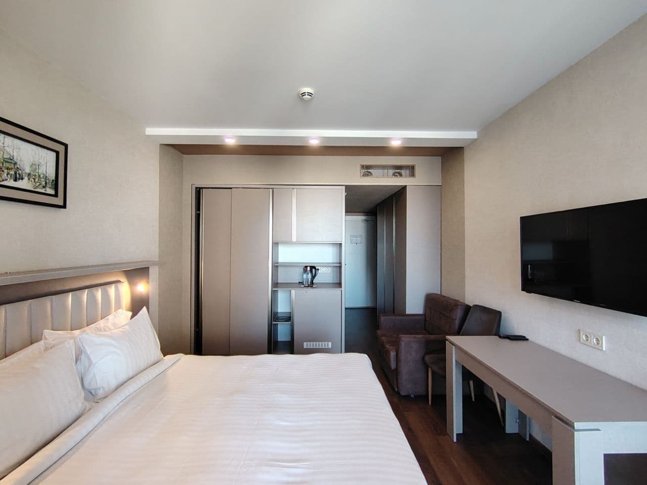 Студия с видом на море